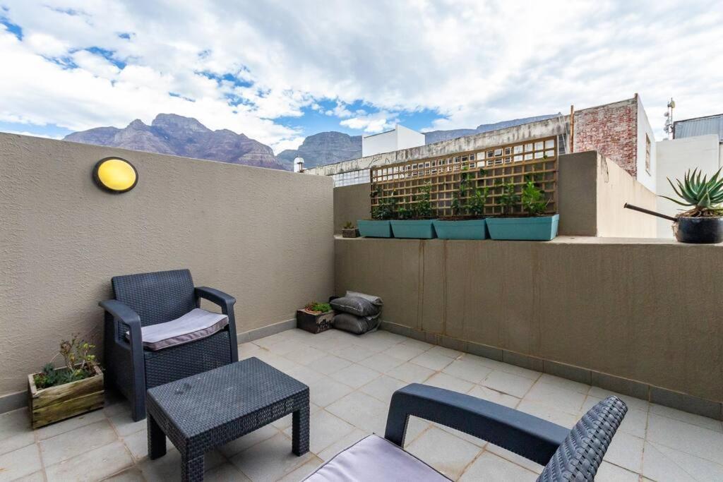 Four Seasons 818- Spacious Cbd Studio - Onsite Parking, Gym & Rooftop Pool Διαμέρισμα Κέιπ Τάουν Εξωτερικό φωτογραφία
